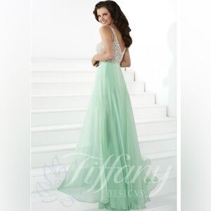 Tiffany Designs Green Embellished Prom formal Gown size 12